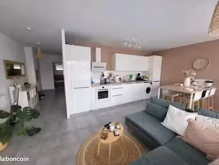 ? t3 63 m² avec terrasse – dernier étage – saint-pierre-d’irube
