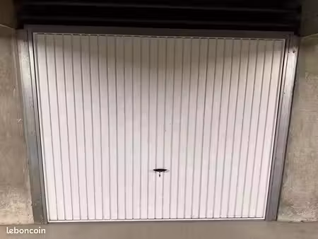 vends garage sécurisé sur anglet