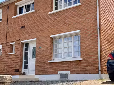 à vendre - maison semi-mitoyenne 3 chambres avec sous-sol complet  garage et jardin - frév