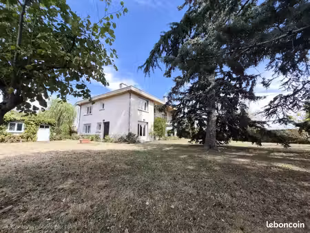 villa 7 pièces 166 m²