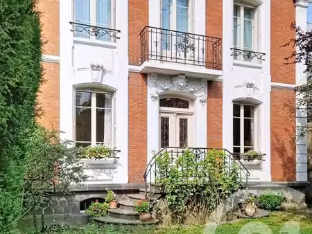 maison 12 pièces 220 m²