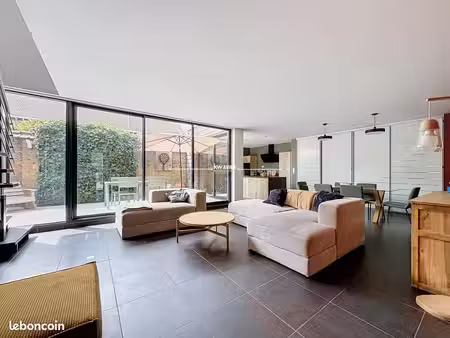 maison 6 pièces 157 m²