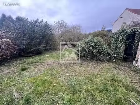 immeuble 16 pièces 328 m²