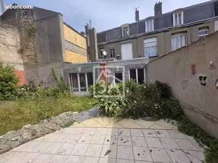 immeuble 7 pièces 215 m²