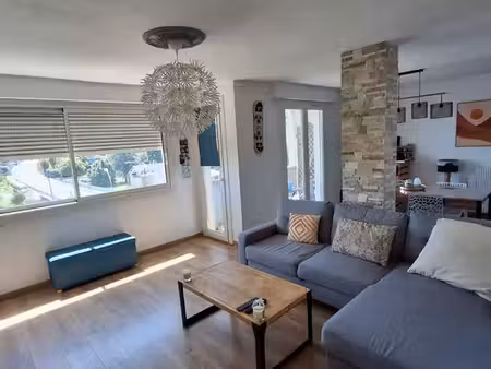 jurançon centre - t3 bis 78 m2 rénové - vue pyrénées & chateau de pau