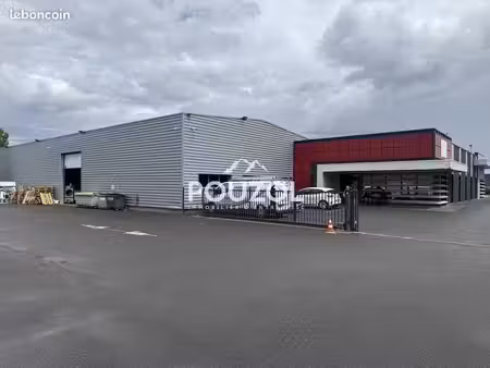 local d'activite 1600 m² clermont-ferrand