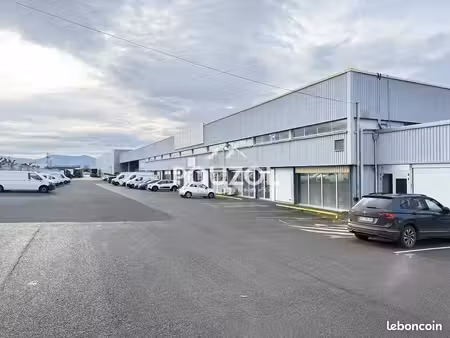 local d'activite 238 m² cournon-d'auvergne