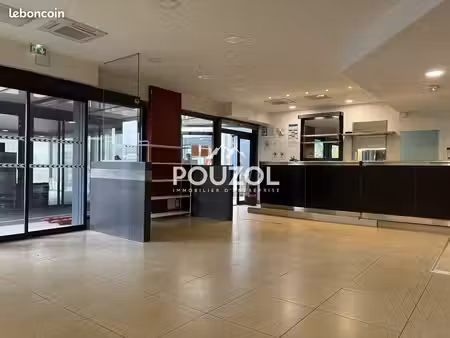 local commercial 283 m² lempdes