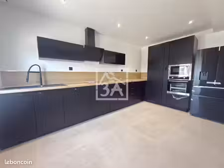pavillon 4 pièces 109 m²