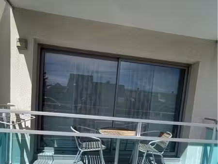 appartement vendu meublé traversant impeccable  accès pmr  à 200 mètres de la mer  avec ce
