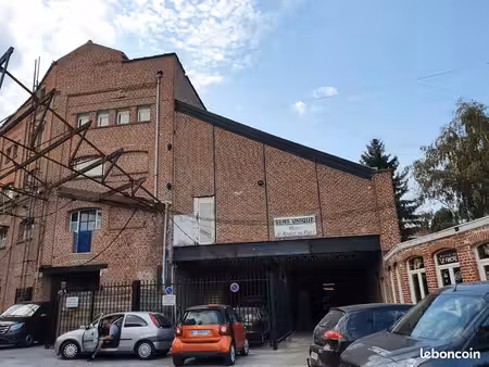a la malterie part loue entrepot 80m2 dispo de suite