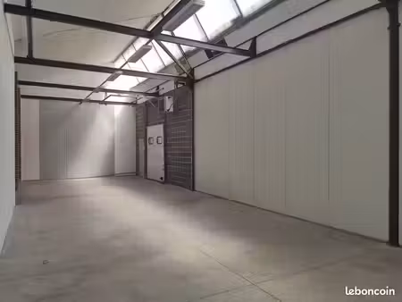 local d'activité - 80 m²
