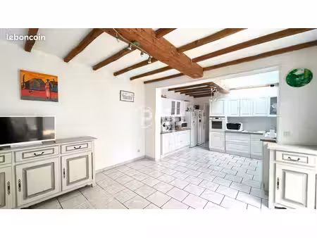 maison 7 pièces 260 m²
