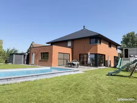 maison 258 m² mouchin