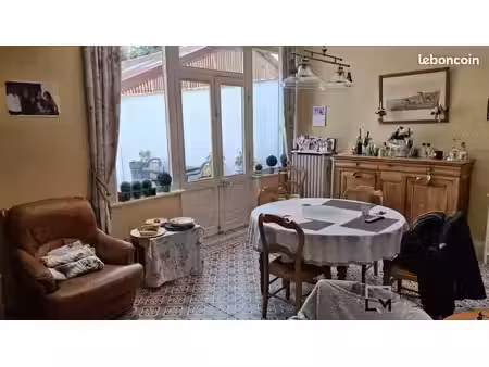 maison 6 pièces 197 m²