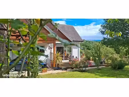 maison contemporaine de plain-pied vue pyrenees