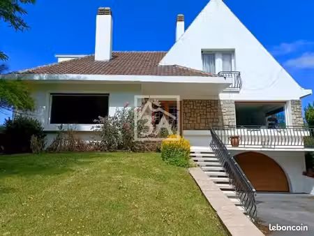 propriété 10 pièces 152 m²