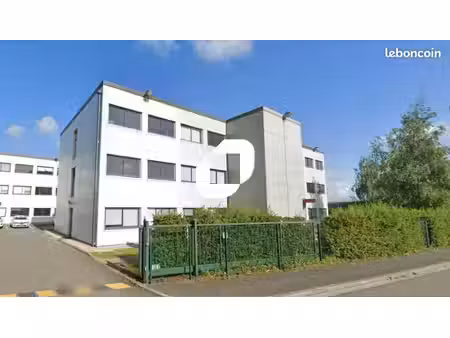 bureaux 1 240 m²