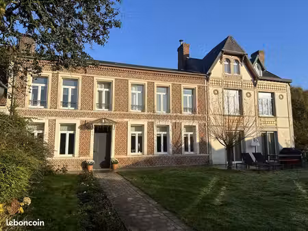maison 9 pièces 320 m²