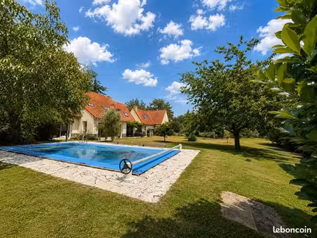 villa 7 pièces 230 m²