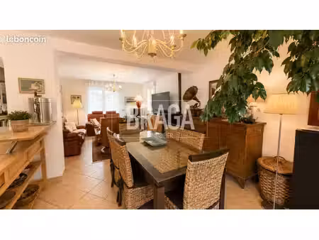 maison 6 pièces 148 m²