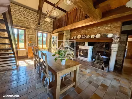 maison 10 pièces 301 m²