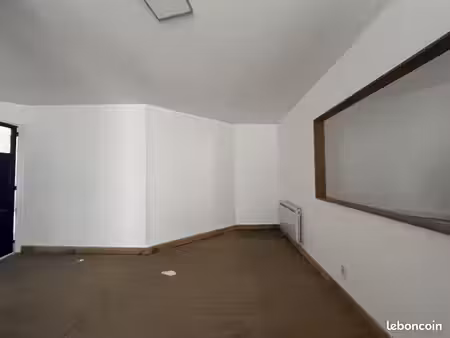 local commercial 47 m² pau