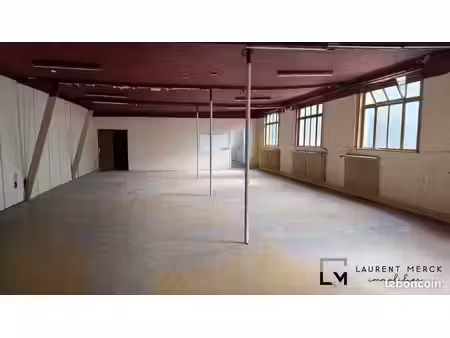 local 384 m² saint-omer