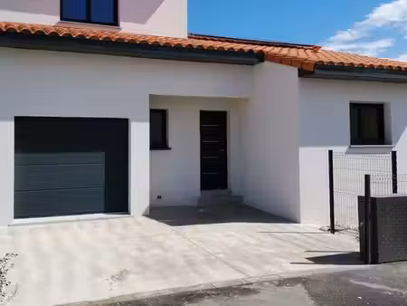 villa 4 pièces 80 m²