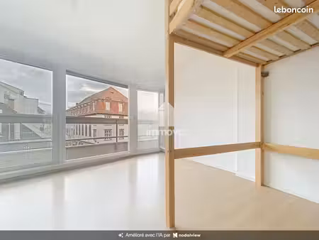 studio 1 pièce 28 m²