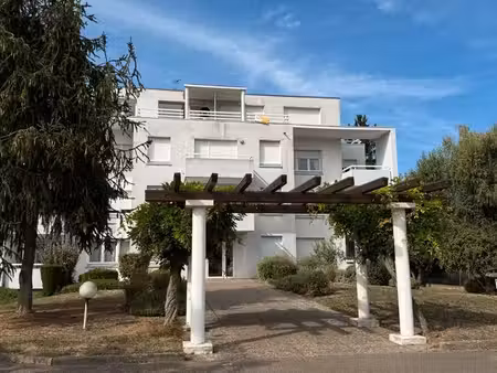 appartement en résidence – 69 m² – 2 terrasses – dernier étage – belle vue – parking privé