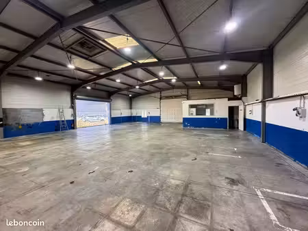 hangar 280m2