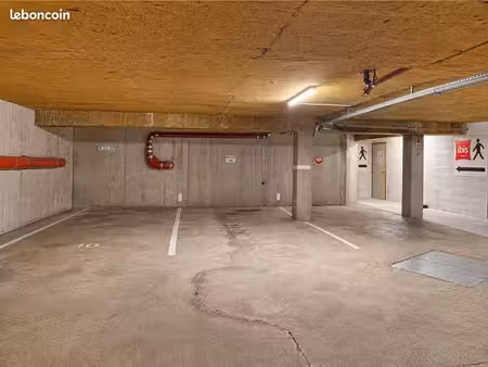 parking/box 15 m² colmar