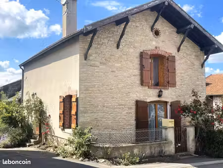 maison de village 3 pièces 122 m²