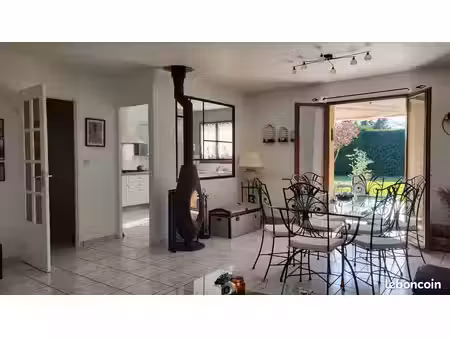 villa 7 pièces 102 m²
