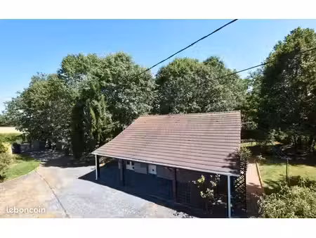 proche digoin maison individuelle sur un terrain clos et arboré de 2727 m²