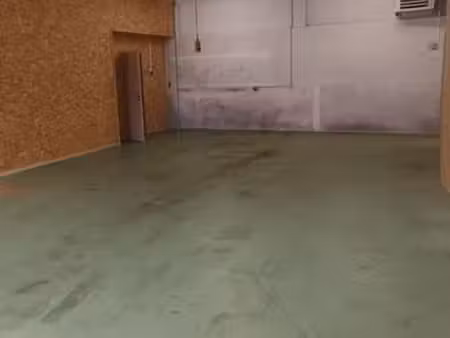 local atelier magazin stockage commercial 100 m2