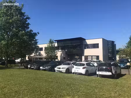bureaux 541 m2 + 26 places de parking à l'espace européen