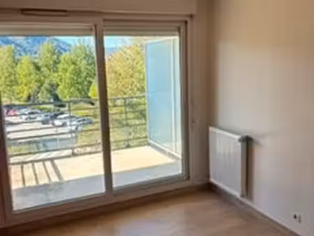 locationt4 à grésy sur aix avec cave et garage