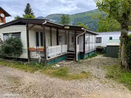mobilhome sur emplacement au lac d’aiguebelette