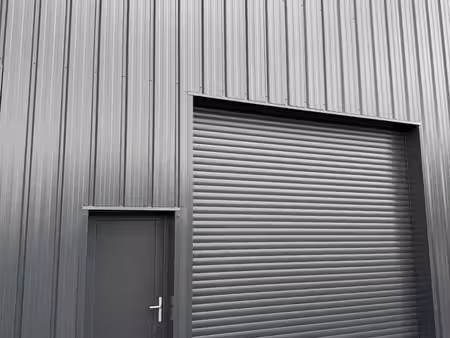 local d'activités / artisanale et entrepôt de 90 m2