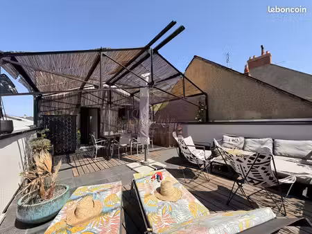 loft/atelier/surface 7 pièces 207 m²