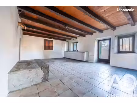 propriété 3 pièces 90 m²