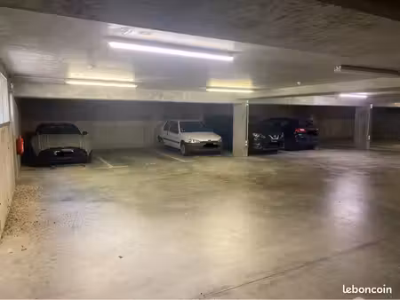 place de parking résidence sécurisée