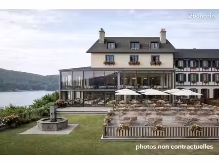 hôtel  hôtel 3200 m² annecy