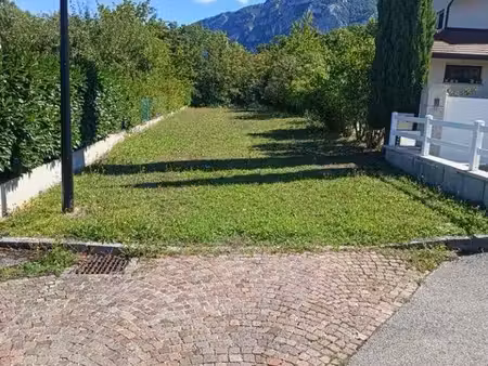 terrain 4000 mètres