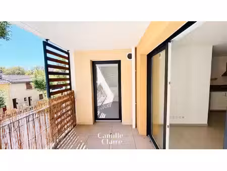 à luynes -- superbe t3 récent de 67 m2 exposé sud avec garage