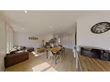 t3 69 m2 meublé  dernier étage loggia 8 5 m2 rendement l