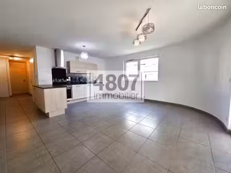 appartement 3 pièces 67 m²