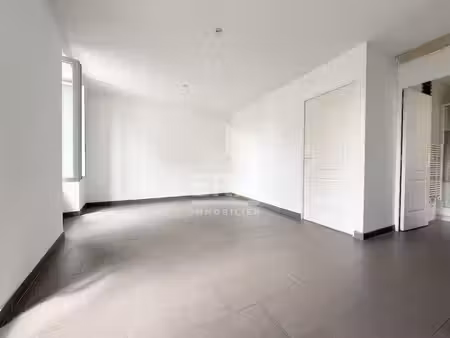appartement f2 - 32.46 m² - 1 chambre.